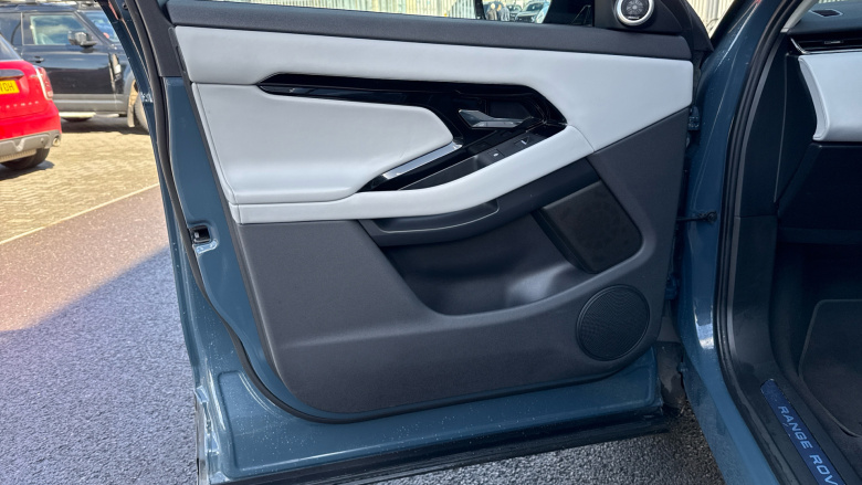 Land Rover Range Rover Evoque 1.5 P300e Dynamic HSE 5dr Auto Hatchback